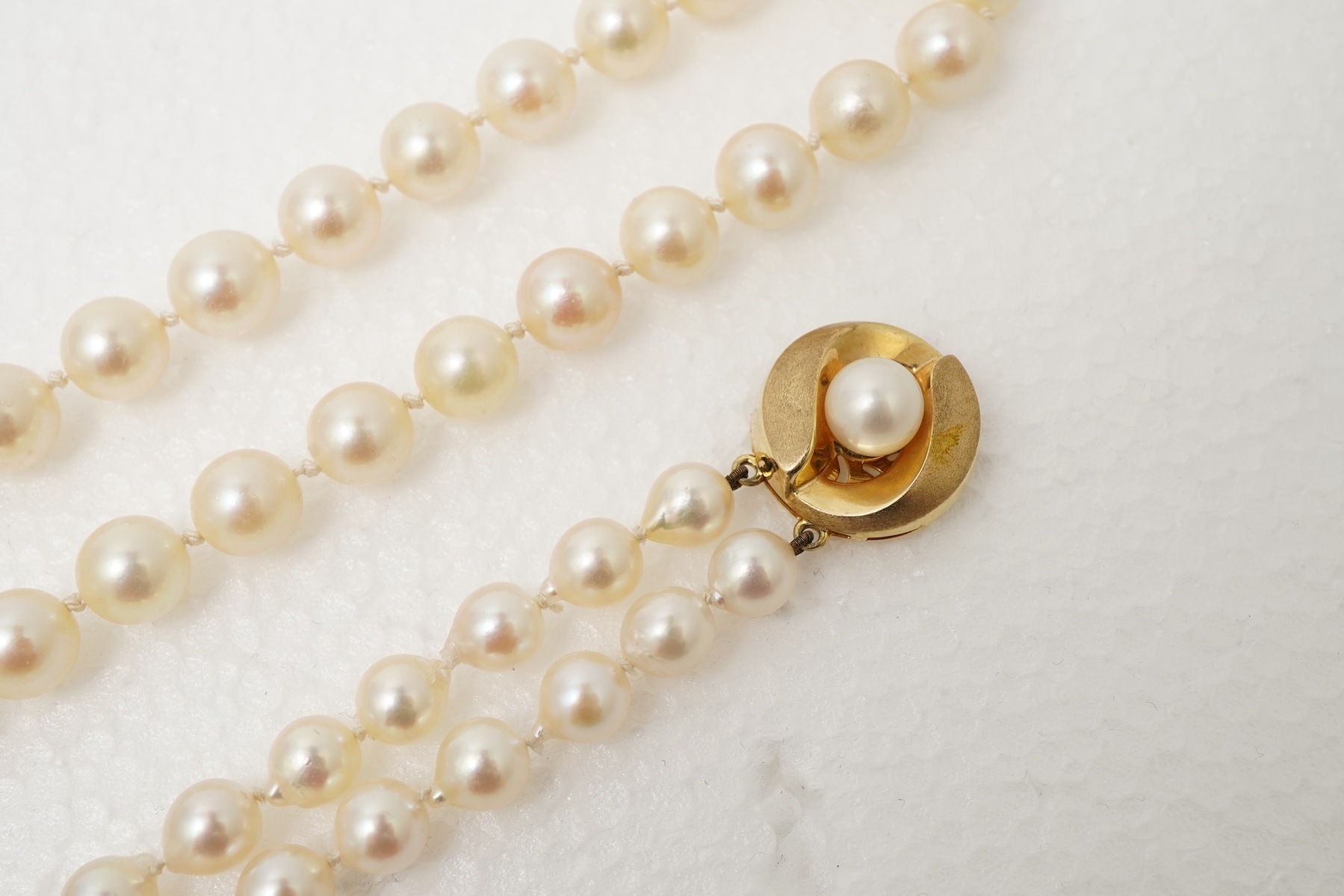 A collection of cultured pearl jewels